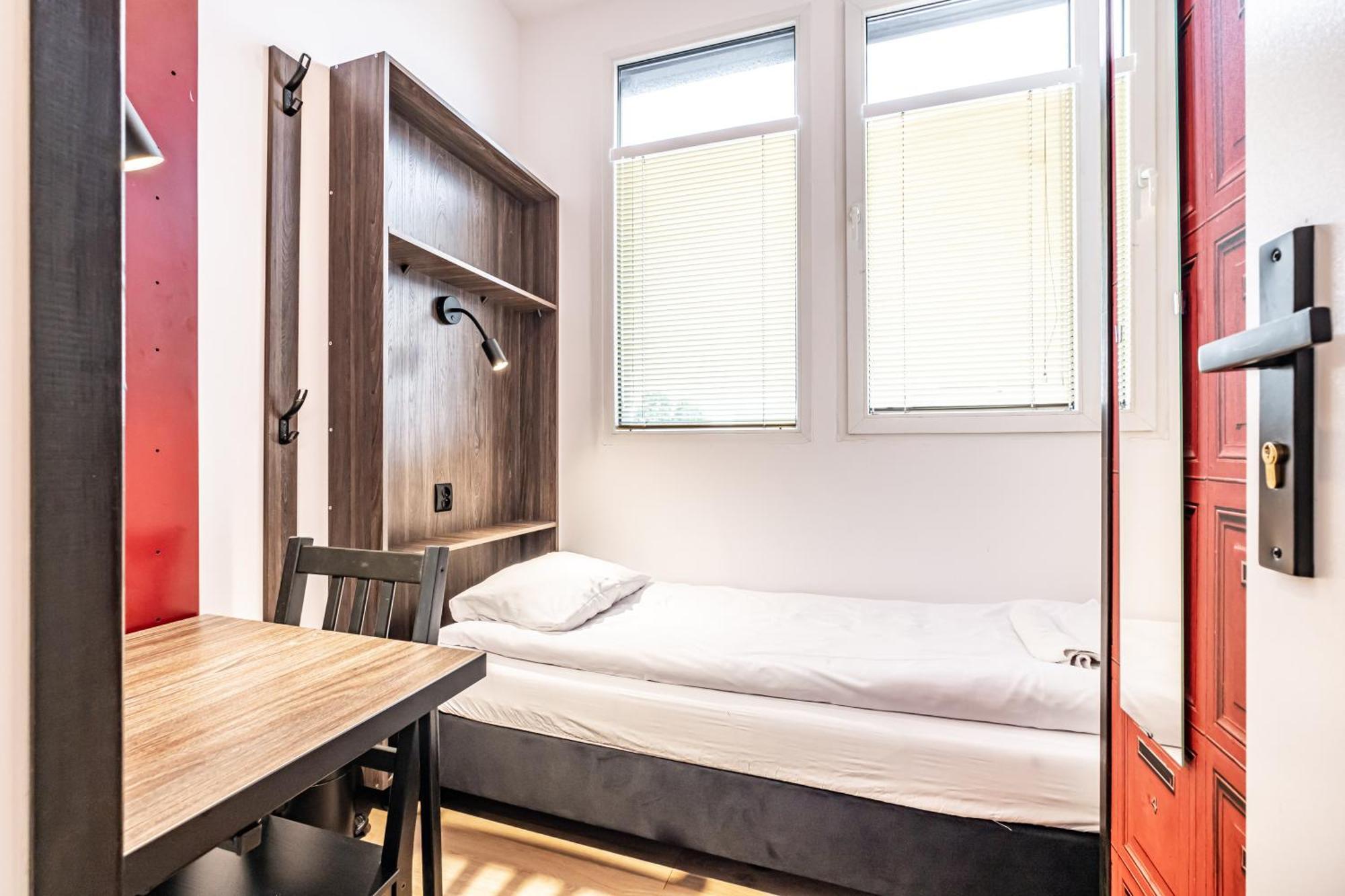 Vola Hostel Warsaw Ngoại thất bức ảnh