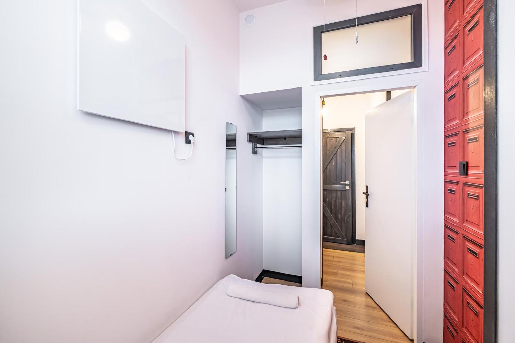 Vola Hostel Warsaw Ngoại thất bức ảnh