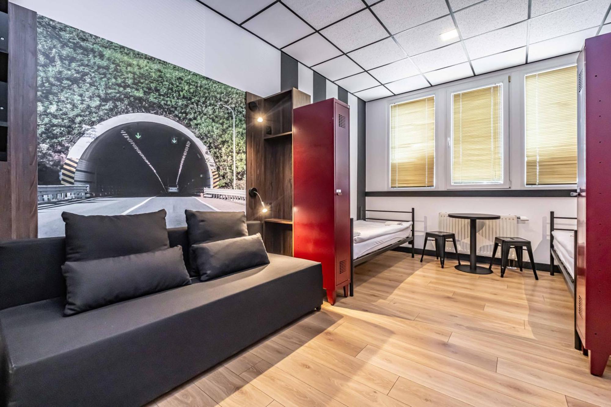 Vola Hostel Warsaw Ngoại thất bức ảnh