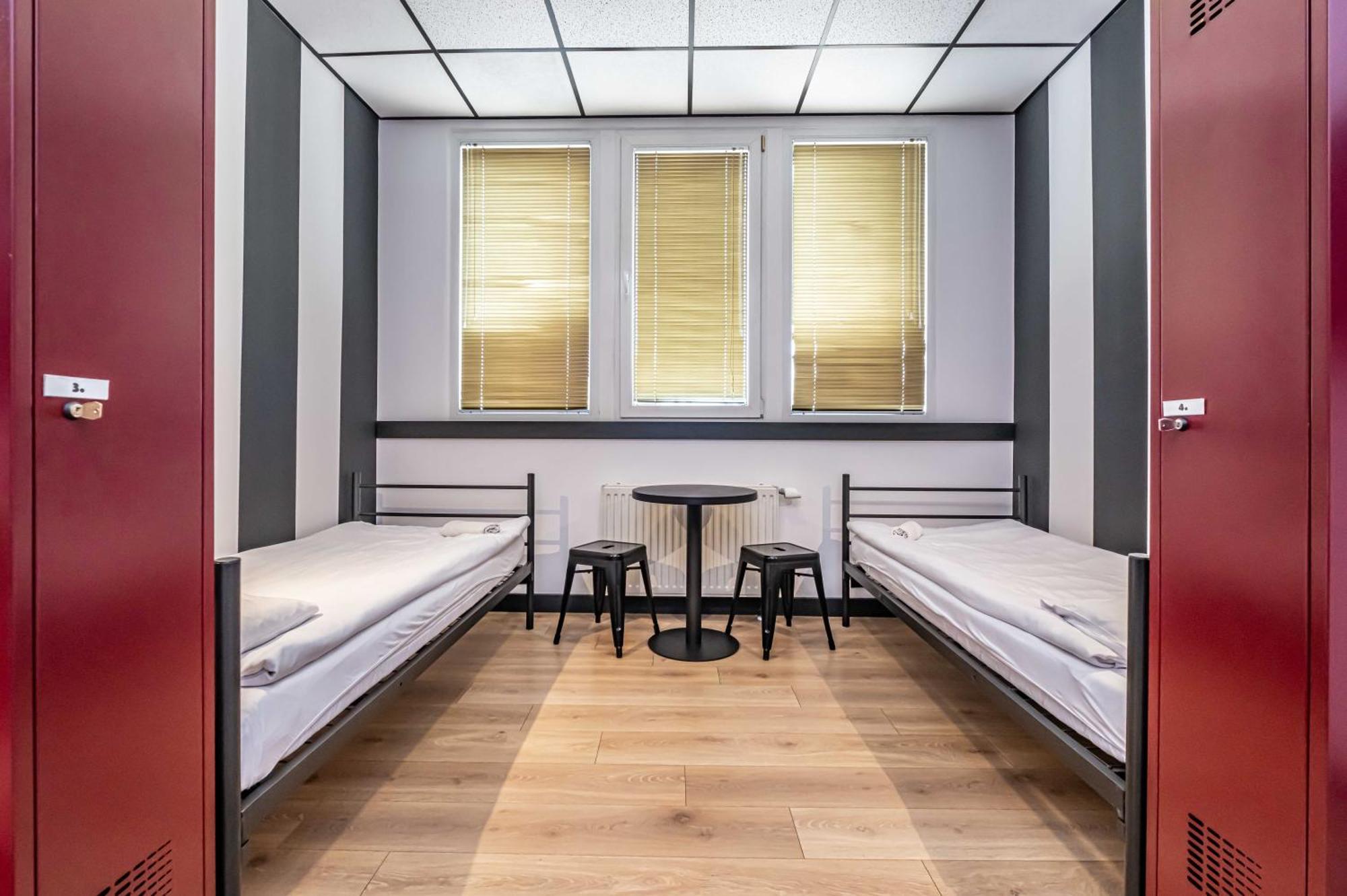 Vola Hostel Warsaw Ngoại thất bức ảnh