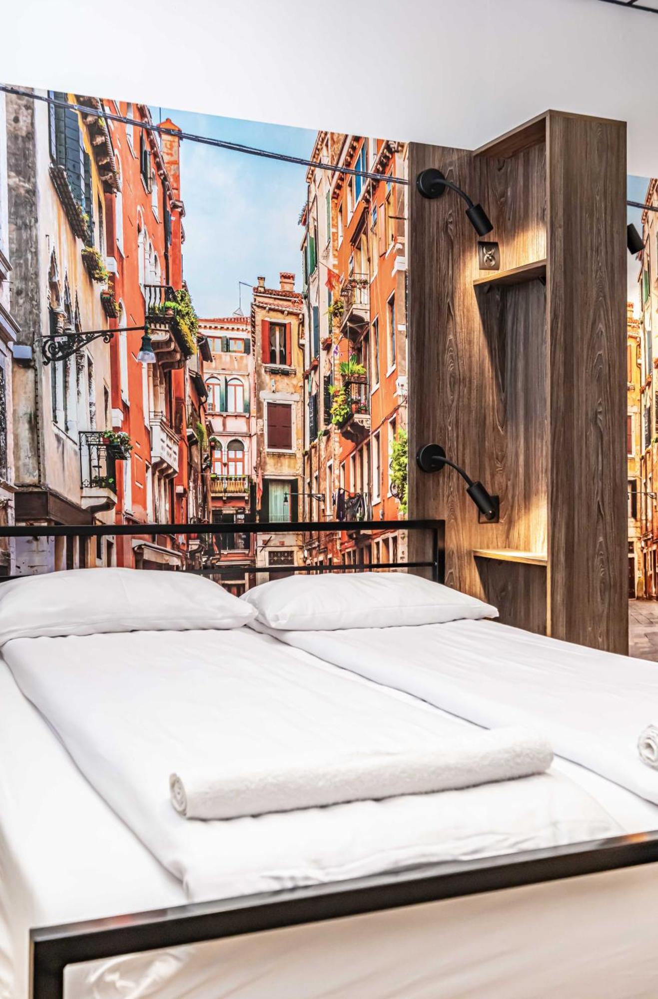 Vola Hostel Warsaw Ngoại thất bức ảnh