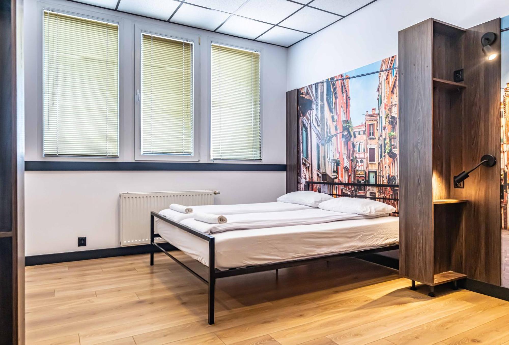 Vola Hostel Warsaw Ngoại thất bức ảnh