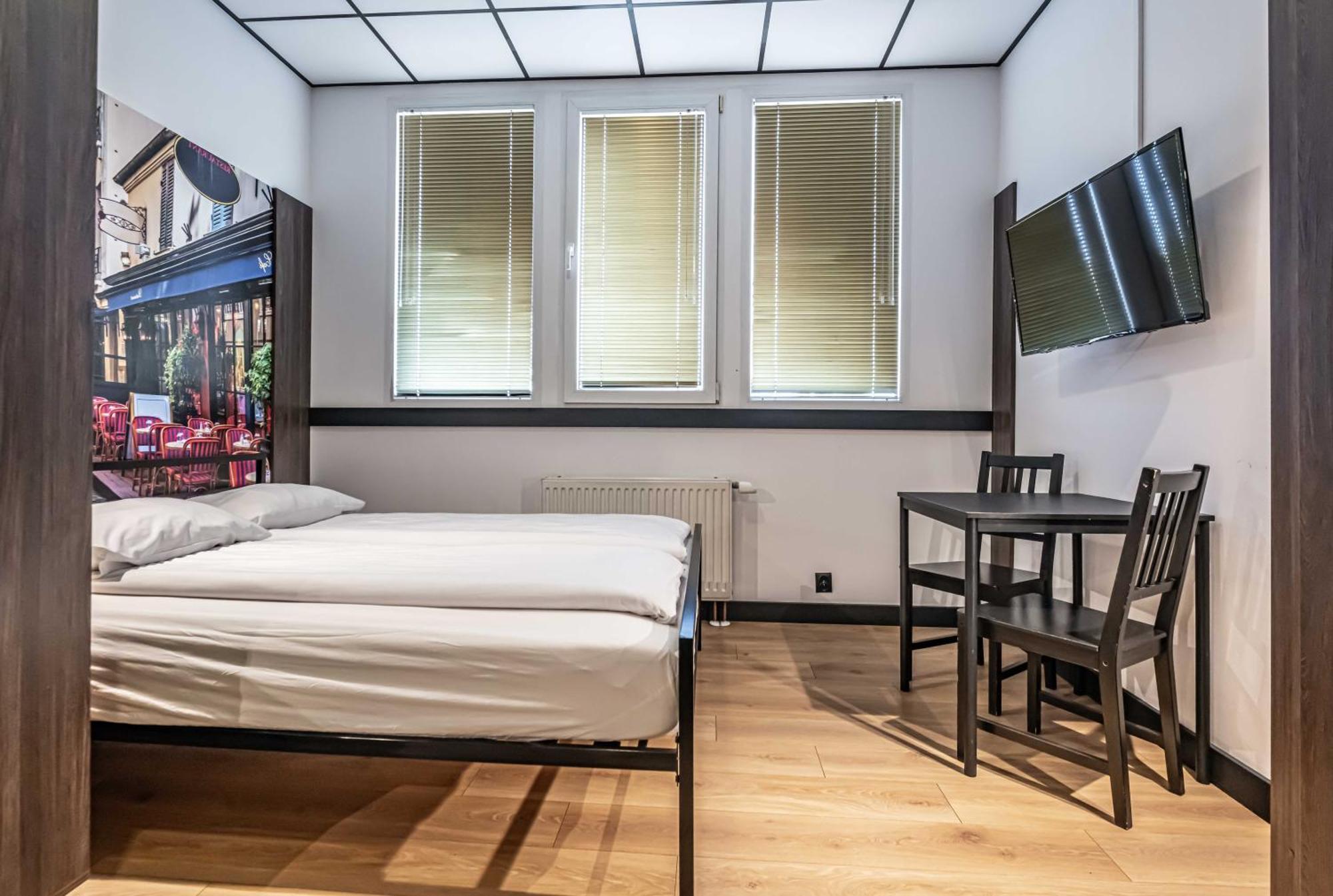 Vola Hostel Warsaw Ngoại thất bức ảnh